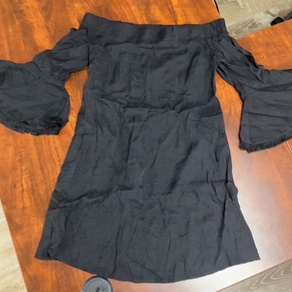 Lulus Dresses & Skirts - NWT Gorgeous Black Dress